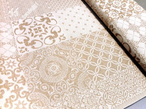 Tessuto tovaglia lurex oro arabeschi