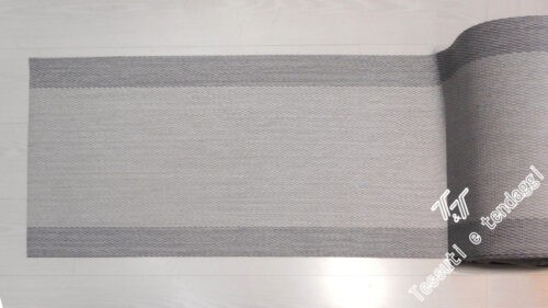 Tappeto a metraggio in PVC grigio